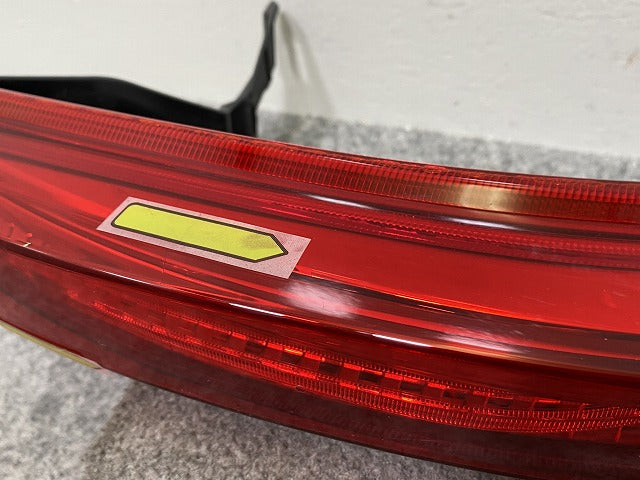 ハリアー 80系/MXUA80/MXUA85 ハイブリッド/AXUH80/85 PHEV/AXUP85 純正 右 テールランプ/ライト LED 刻印R5 48-237 81551-48510(144045)