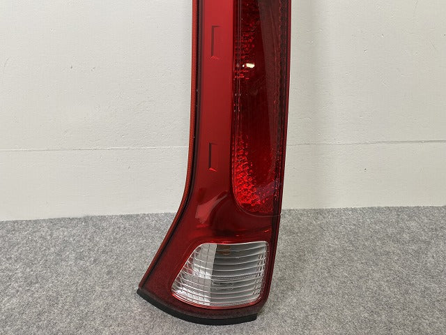 セレナ ハイウェイスター/S/G/RS/RX C25/NC25/CC25/CNC25 純正 左 テールランプ/ライト/レンズ ハロゲン ICHIKOH D008 日産(144047)