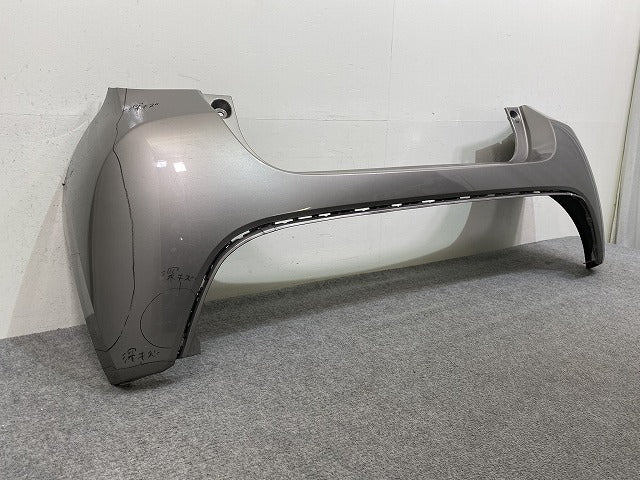 ヤリス KSP210/MXPA10/MXPA15/MXPH10/MXPH15 MXPH14/MXPH17 純正 リアバンパー 52159-K0010/20/50 アバンギャルドブロンズM(144057)