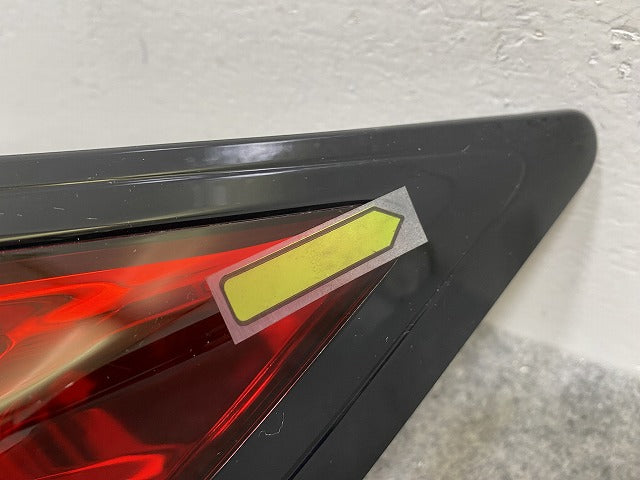 ジャンク!ノート/NOTE E13/SNE13 純正 右 テールランプ/ライト/レンズ ハロゲン ICHIKOH D268 26554-6XK2A 日産(144066)