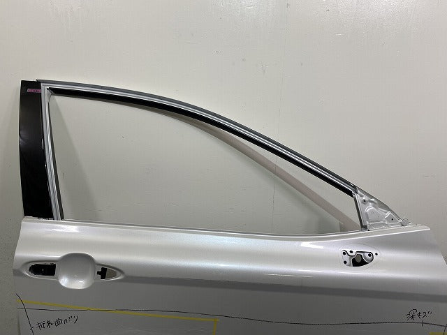 カムリ G/X ハイブリッド 70系/AXVH70/AXVH75 純正 右 フロント ドア プラチナホワイトパールマイカ 089 トヨタ(144089)