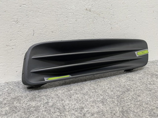 ステップワゴン RK1/RK2 純正 右 フロント フォグランプカバー 71103-SZW-00 素地 ホンダ(144097)