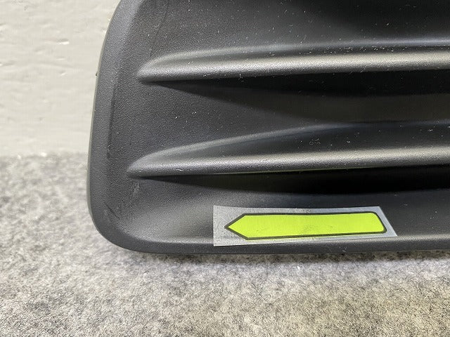 ステップワゴン RK1/RK2 純正 右 フロント フォグランプカバー 71103-SZW-00 素地 ホンダ(144097)