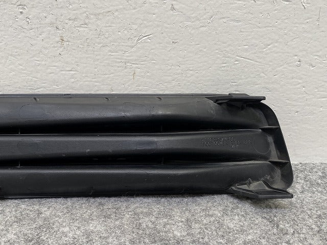 ステップワゴン RK1/RK2 純正 右 フロント フォグランプカバー 71103-SZW-00 素地 ホンダ(144097)