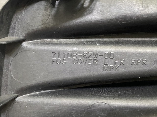 ステップワゴン RK1/RK2 純正 左 フロント フォグカバー/フォグランプカバー 71108-SZW-00 素地 ホンダ(144098)