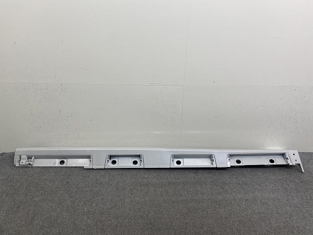ヤリス KSP210/MXPA10/MXPA15 ハイブリッド/MXPH10/MXPH15 MXPH14/MXPH17 純正 左 サイドステップ/75860-K0050 プラチナホワイト(144103)