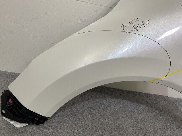 ハリアー 80系/G/Z/MXUA80/MXUA85 ハイブリッド/AXUH80/AXUH85 PHEV/AXUP85 純正 左 フロント フェンダー ホワイトパール 070(144117)