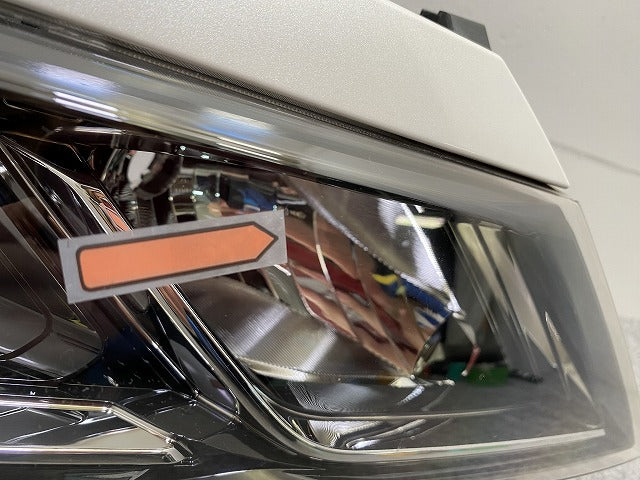 セレナ ハイウェイスター/S/X/G/XV/C27/GFC27/GFNC27/GC27/GNC27 純正 前期 右 ヘッドライト/LED レベライザー 刻印Z 100-23721(144138)