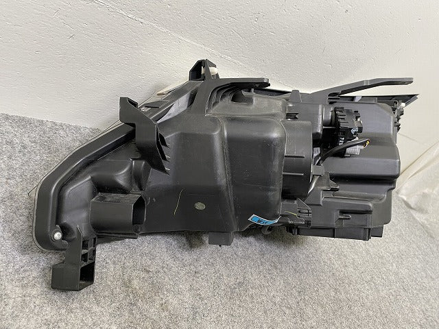 セレナ ハイウェイスター/S/X/G/XV/C27/GFC27/GFNC27/GC27/GNC27 純正 前期 右 ヘッドライト/LED レベライザー 刻印Z 100-23721(144138)