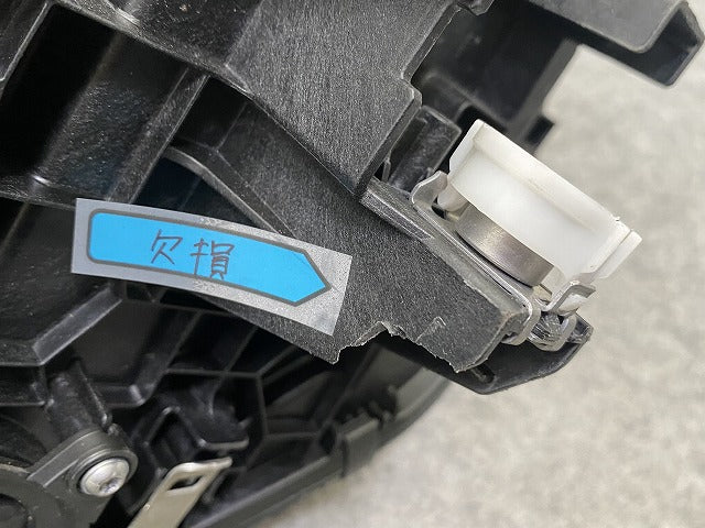 ジャンク!X7シリーズ G07/2019.1-2022.5 純正 右 ヘッドライト/ランプ LED AL Automotive Lighting A8 9 481 804-10 BMW(144140)