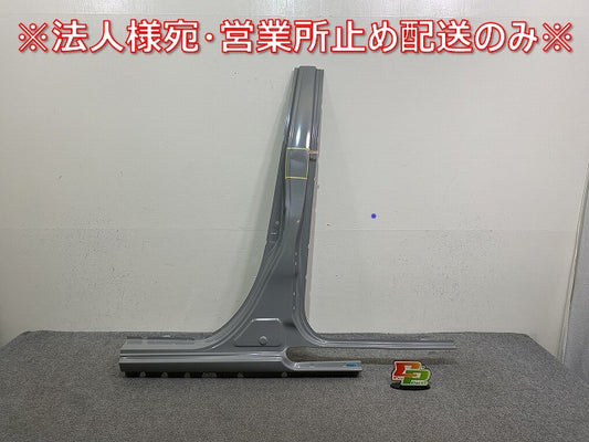 シエンタ 170系/NSP170G/NCP175G ハイブリッド/NHP170G 純正 左 センターピラー Bピラー 未塗装 トヨタ(144183)