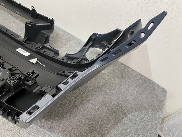 新品!A3 8V系 純正 リア バンパー 8V4.807.385 8V4807067LGRU 未塗装 アウディ(144215)