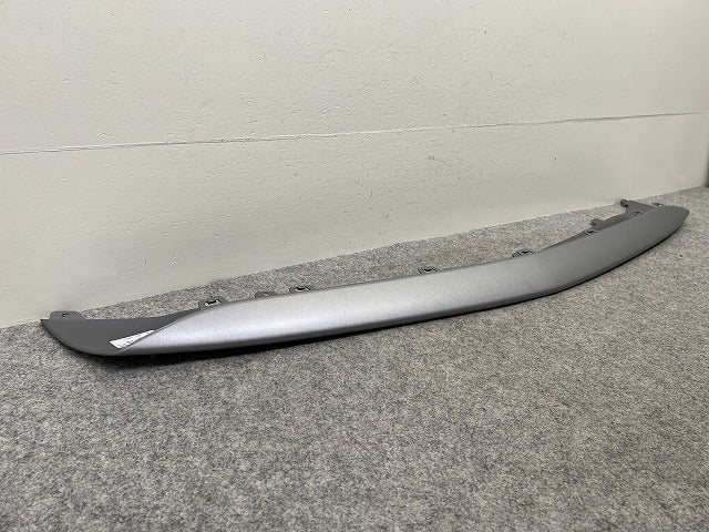 新品!Aクラス W176/AMG 純正 フロント バンパー ロアモール A 176 885 2300 A 1768854400 シルバー メタリック メルセデスベンツ(144241)