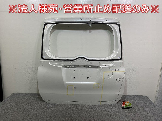 ノア 後期 エスクァイア 前期 ヴォクシー 前期 後期 80系/ZRR80G/ZRR85G/ZRR80W/85W ハイブリッド/ZWR80G/ZWR80W 純正 リアゲート(144261)