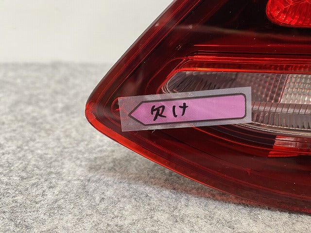 新品!Cクラス W205 純正 右 テールランプ/ライト/レンズ LED A2059061457 A205906145764 メルセデスベンツ(144271)