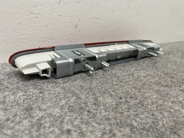 新品!SL R230/W230/2001-2011 純正 テールランプ/ライト LED ハイマウントストップランプ A 230 820 0856/0956 A 2308200856(144291)