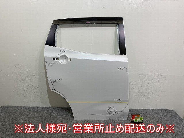 サクラ/SAKURA B6AW 純正 右 リア ドア バイザー付 ホワイトパール QBB 日産(144303)