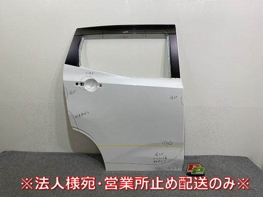 サクラ/SAKURA B6AW 純正 右 リア ドア バイザー付 ホワイトパール QBB 日産(144303)