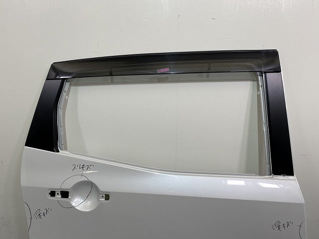 サクラ/SAKURA B6AW 純正 右 リア ドア バイザー付 ホワイトパール QBB 日産(144303)