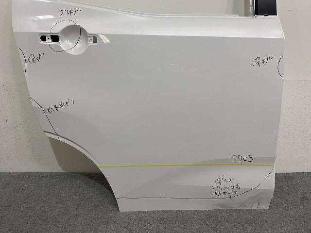 サクラ/SAKURA B6AW 純正 右 リア ドア バイザー付 ホワイトパール QBB 日産(144303)