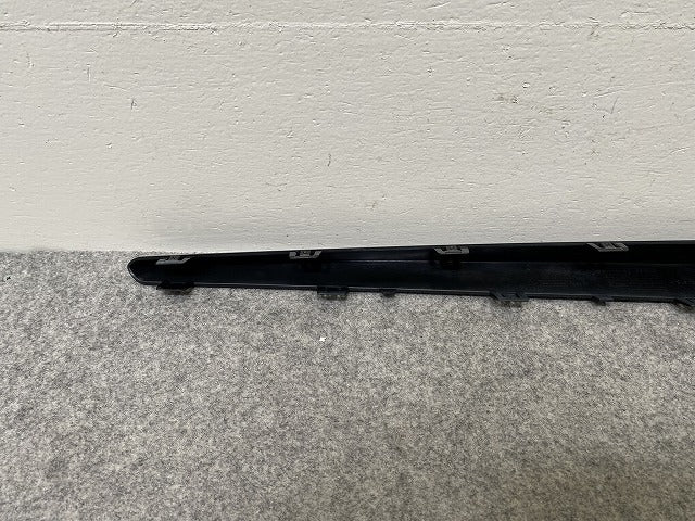 新品!Sクラス W222/ショート 純正 左 リア ドア ドアモール/トリム A 222 694 87 82 ブラック メタリック メルセデスベンツ(144308)