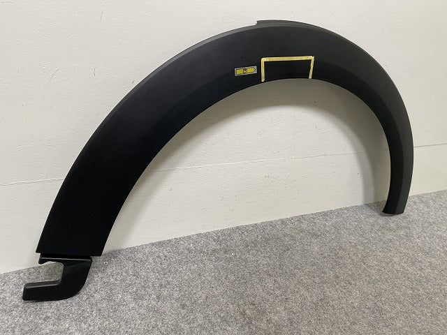 新品!ミニ F55/F56/F57 純正 右 フロント フェンダーアーチモール/オーバーフェンダー 5177 7 300 820 51777300820 素地 MINI(144313)