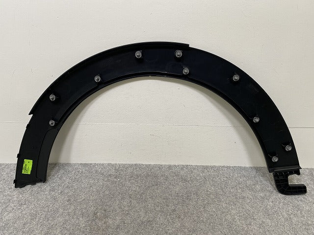 新品!ミニ F55/F56/F57 純正 右 フロント フェンダーアーチモール/オーバーフェンダー 5177 7 300 820 51777300820 素地 MINI(144313)