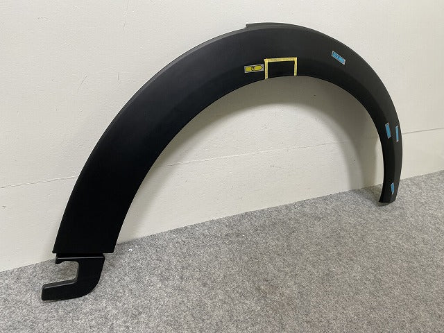 新品!ミニ F55/F56/F57 純正 右 フロント フェンダーアーチモール/オーバーフェンダー 5177 7 300 820 51777300820 素地 MINI(144314)