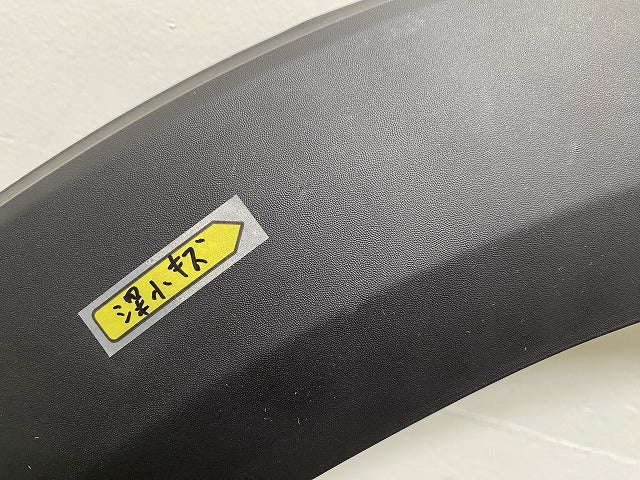 新品!ミニ F55/F56/F57 純正 左 フロント フェンダーアーチモール/オーバーフェンダー 5177 7 300 819 51777300819 素地 MINI(144324)