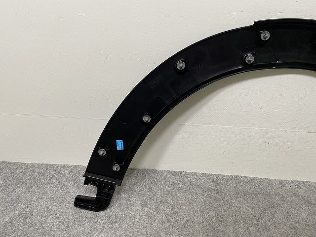 新品!ミニ F55/F56/F57 純正 左 フロント フェンダーアーチモール/オーバーフェンダー 5177 7 300 819 51777300819 素地 MINI(144324)
