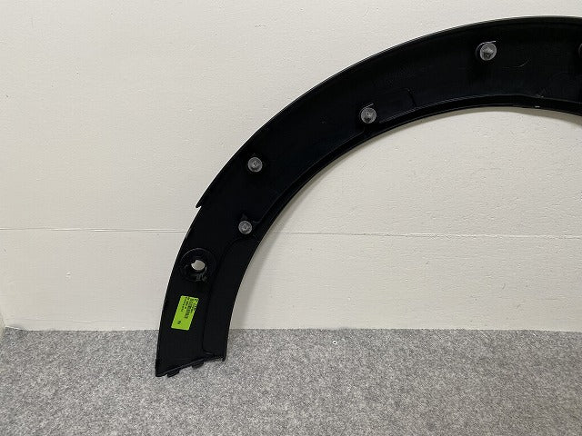 新品!ミニ F55/F56/F57 純正 右 フロント フェンダーアーチモール/オーバーフェンダー 5177 7 300 820 51777403252 素地 MINI(144325)