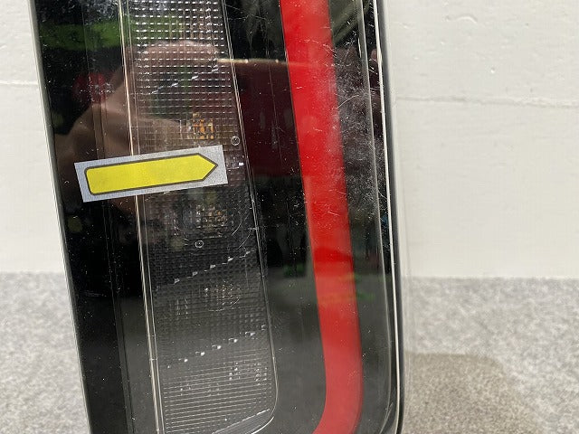 セレナ ハイウェイスター/X/XV/C28/NC28/GC28 e-POWER/オーテック/FC28/FNC28/GFC28 純正 右 テールランプ LED 220-2379Y(144337)