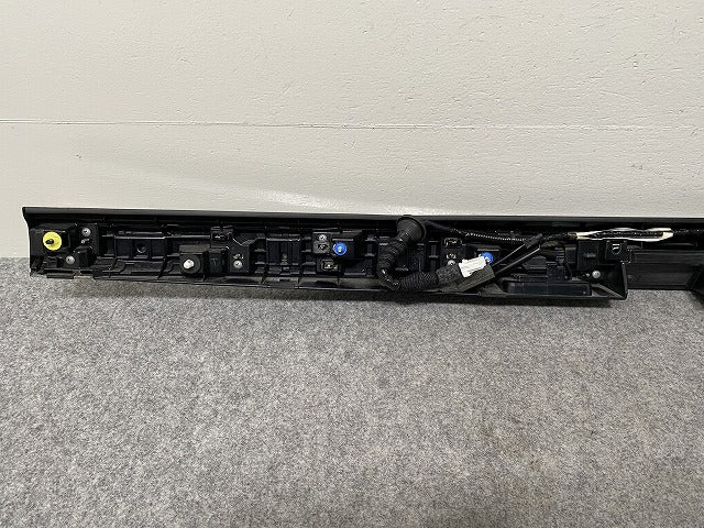 セレナ C28/NC28/FC28/FNC28 e-POWER/GC28/GFC28 純正 リア ゲート ガーニッシュ フィニッシャー 90819 7DA0A-02/03 素地/メッキ(144344)