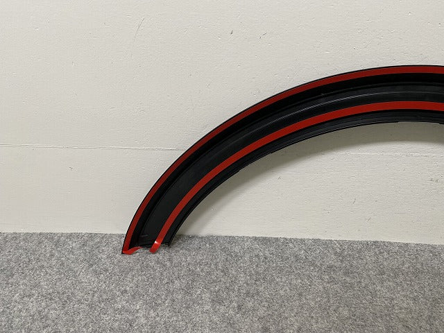 新品!ゴルフオールトラック AUCJSF 純正 左リアクォーター フェンダーアーチモール/オーバーフェンダー 5G9.853.817 5G9853817(144355)