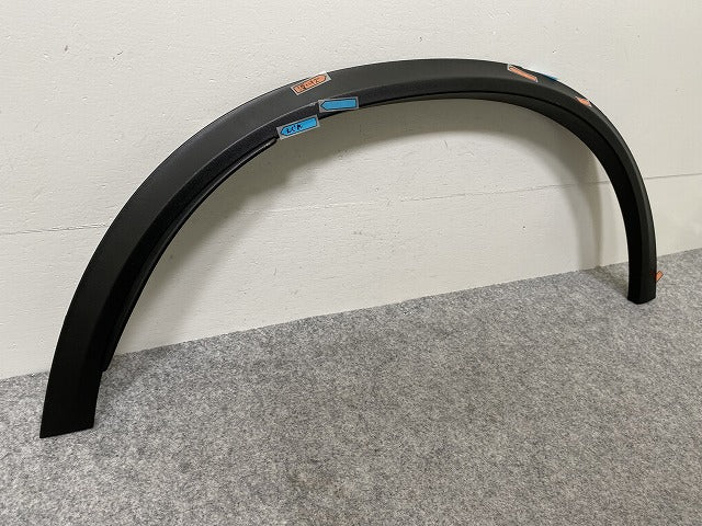新品!GLCクラス X253・C253 純正 右リアクォーター フェンダーアーチモール/オーバーフェンダー A 253 880 88 03 A2538808803 素地(144358)