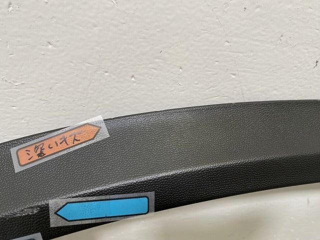 新品!GLCクラス X253・C253 純正 右リアクォーター フェンダーアーチモール/オーバーフェンダー A 253 880 88 03 A2538808803 素地(144358)