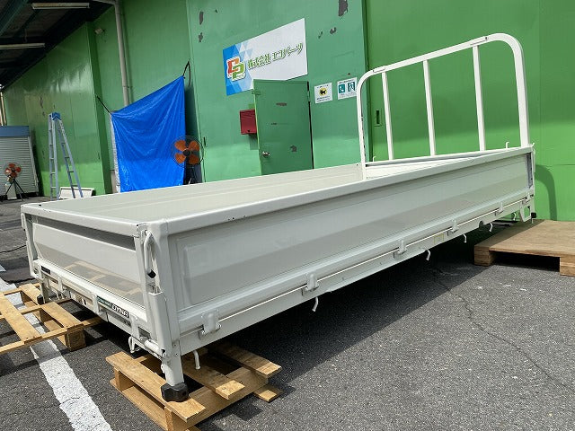 新車取り外し!ダイナ/トヨエース/デュトロ 平成23年7月? 標準車 1.5t 純正 リア 荷台/ボディ 関西自社配送 ホワイト トヨタ(144364)