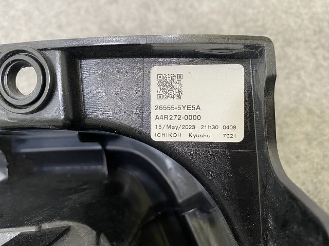 キャラバン NV350 標準/ワイド/ライダー/GX E26 純正 後期 左 テールランプ/ライト/レンズ ハロゲン ICHIKOH D208 26559-5YE5A(144397)