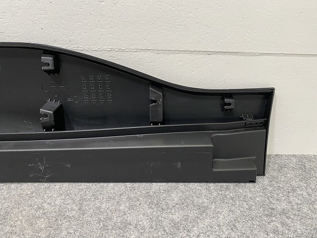 新車取り外し!カローラ クロス G/GX/S/ZSG10/MXGA10 ハイブリッド/ZVG11/ZVG15/ZVG13/ZVG16 純正 左 リア ドア サイドパネル(144412)