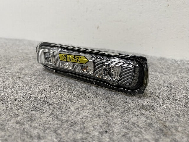 ルーミー/タンク カスタム M900A/M910A 純正 前期 右フロント フォグランプ/フォグライト LED デイライト TOKAIDENSO 22601(144428)