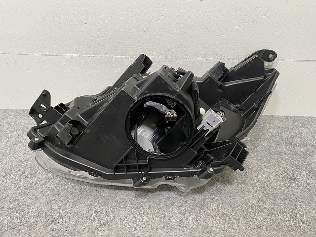 ルーミー/トール/カスタム M900A/M910A/M900S/M910S 純正 前期 右 ヘッドライト LED レベライザー 刻印12M W3918 81130-B1220(144457)