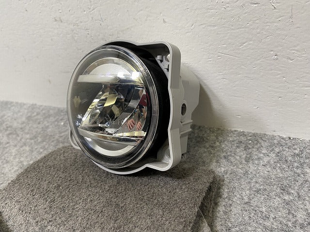 純正 右 フォグランプ/フォグライト LED 刻印0036 KOITO 114-11092 81210-B1110 ダイハツ/トヨタ/ホンダ/スバル/スズキ 汎用(144463)