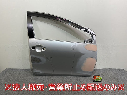アクア/AQUA NHP10 純正 右 フロント ドア バイザー付 シルバーメタリック 1F7 トヨタ(144485)