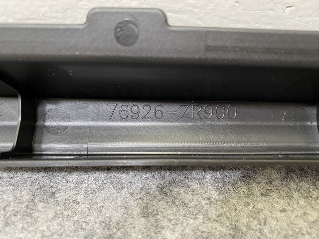 新品!ヴォクシー/ノア 90系/MZRA90W/MZRA95W/ZWR90W/ZWR95W 純正 左 フロント ドア サイドパネル/モデリスタ 76904-ZR900 070(144514)