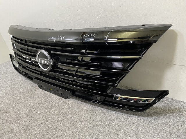 セレナ X/XV/C28/NC28 e-POWER/GC28 純正 フロント グリル/ラジエーターグリル 62310 7DA0A/62310 7DA1A ブラック ソリッド 日産(144553)