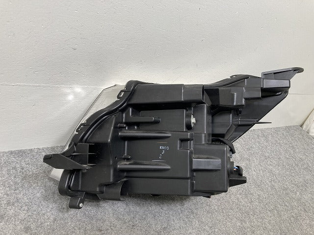 ルーミー/トール/カスタム 純正 前期 右 ヘッドライト/ランプ レベライザーLED STANLEY W3918 81130-B1220 トヨタ(144565)