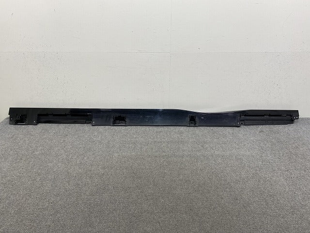セレナ/ハイウェイスター C28/FC28/FNC28 e-POWER/GFC28 純正 右 サイドステップ/サイドスカート 7610 A2680 76850-7DF2A(144572)