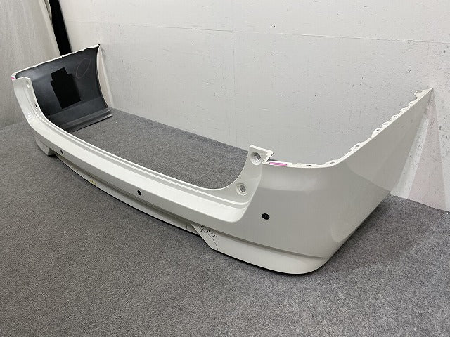 セレナ S/X/G/XV C27/GC27/GNC27 e-POWER/HC27 純正 前期 リア バンパー 85022 5TA0H ブリリアントホワイトパール QAB 日産(144579)