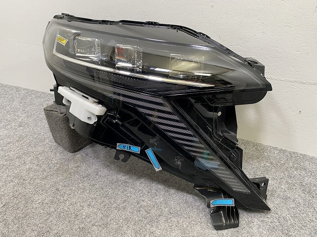 ジャンク!サクラ/SAKURA B6AW 純正 右 ヘッドライト/ランプ LED レベライザー KOITO 100-2378H 26010-7PA0A 日産(144584)