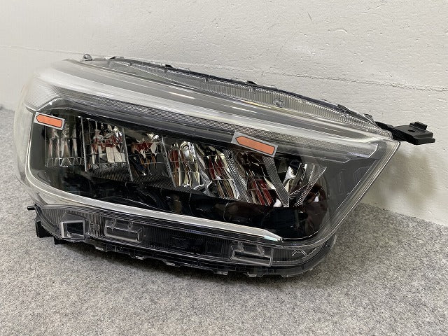 ライズ/ロッキー/レックス A200A/A210A/A201A/A202A A200S/A210S/A201S/純正 右 ヘッドライト LED 刻印AD1 1991 81110-B1710 (144586)